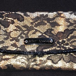 🛼Betsey Johnson Clutch